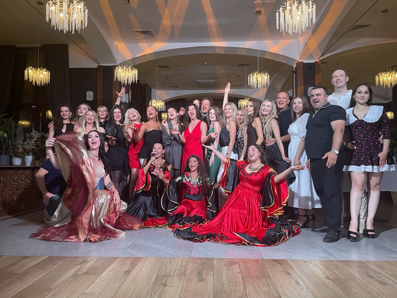 Цыганское шоу — атмосфера праздника